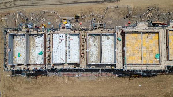 Nous sommes spécialisé dans la prestation de suivi de chantier par drone, à Nantes, Rennes, Cholet, Angers.