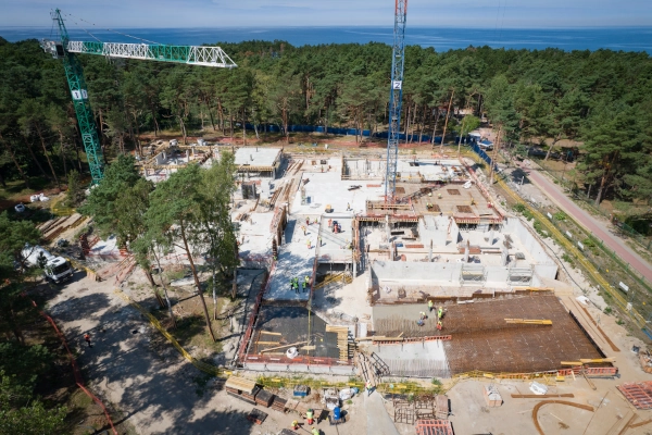 FLY360 réalise des prestations de suivi de chantier par drone à Nantes, Cholet, Angers, La Roche sur Yon, Le Mans, Rennes.